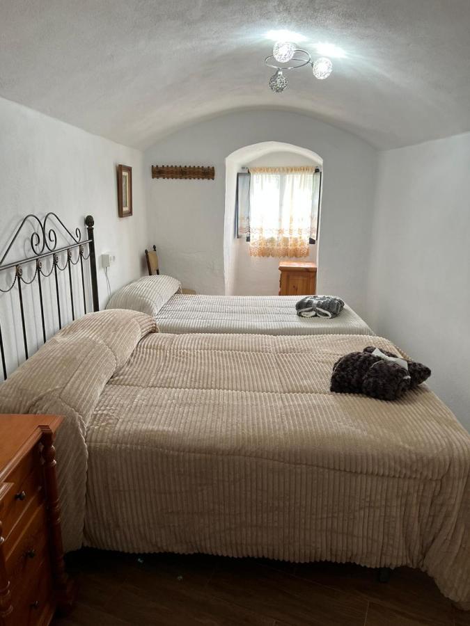 La Cueva De Guadix Villa Exterior foto