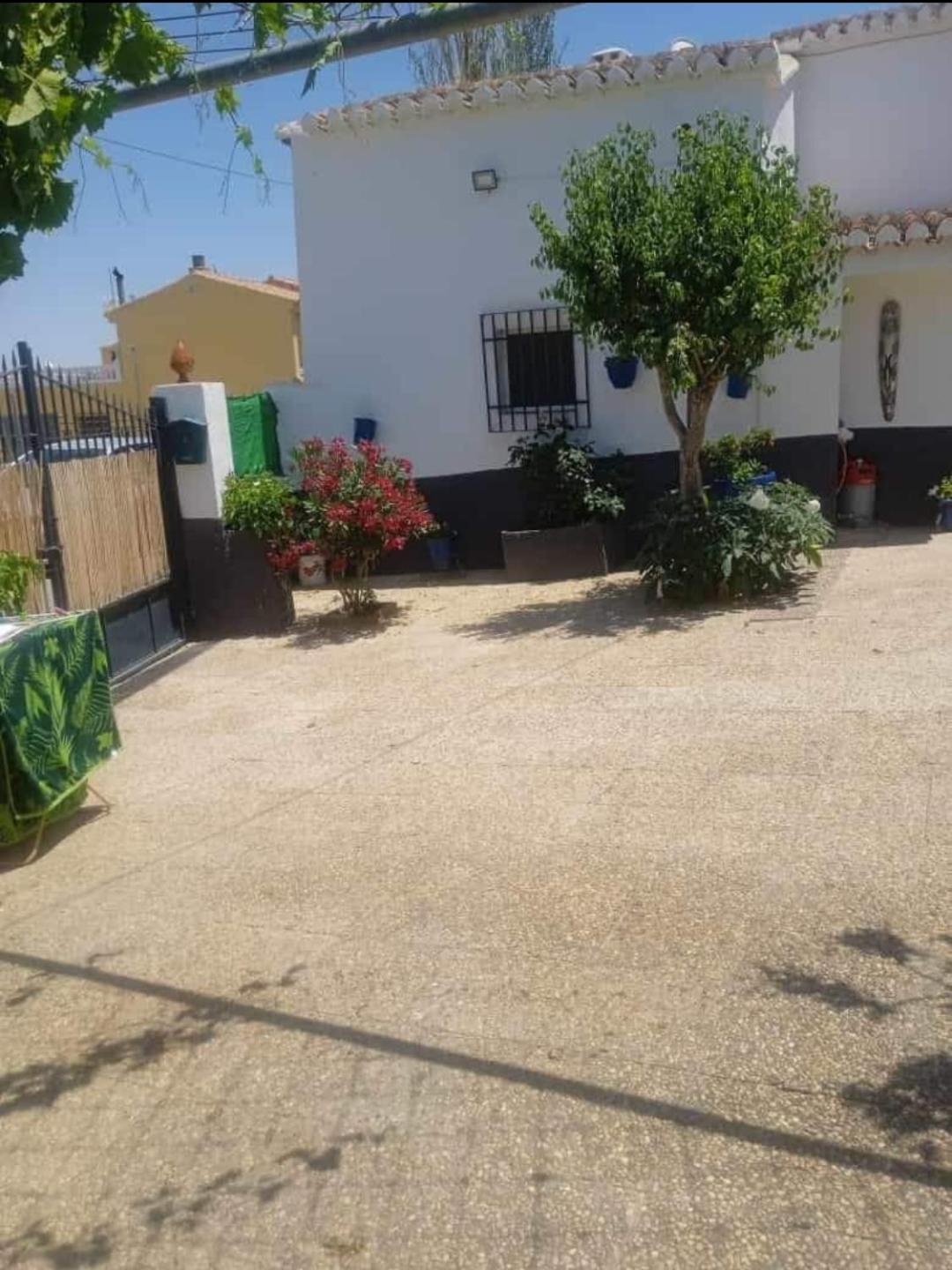 La Cueva De Guadix Villa Exterior foto